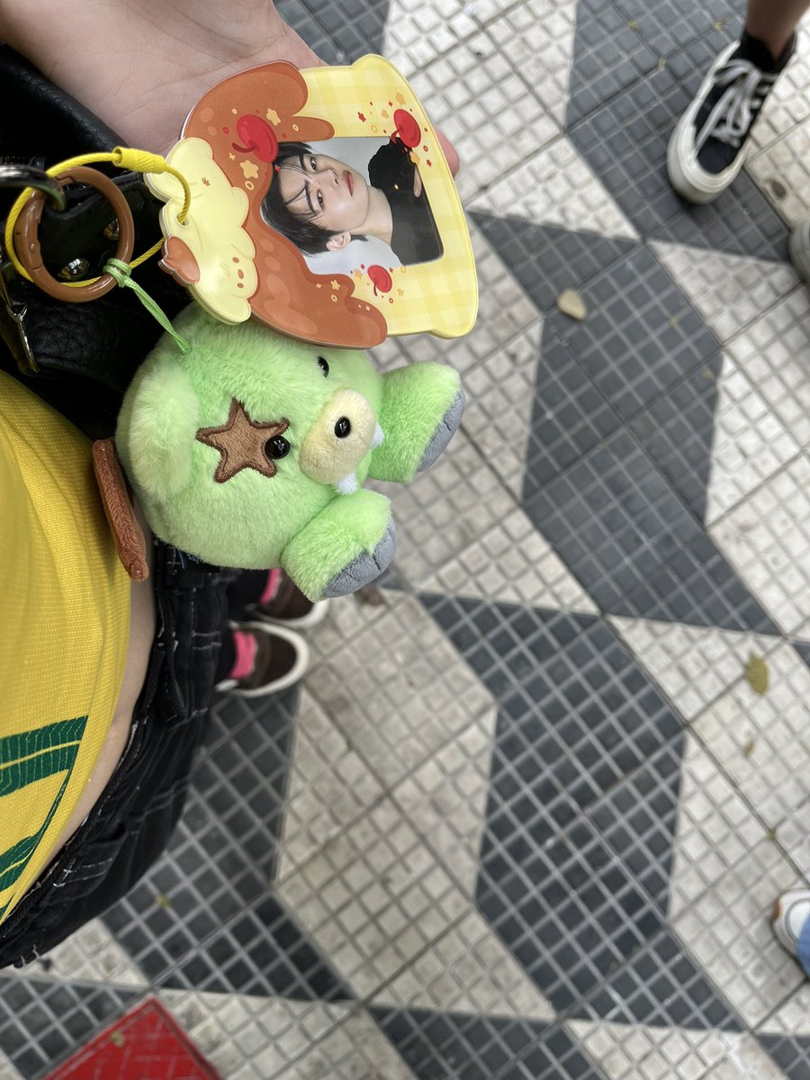 hoonkipintinhas's tweet photo. não tem coisa mais ridícula que gente amargurada com a vida alheia https://t.co/IHyhM1cnGX