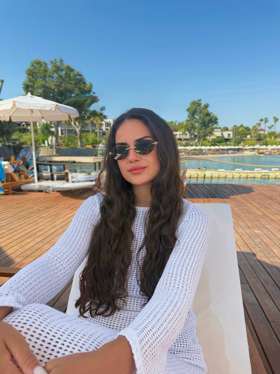 Zeynephzrr's tweet photo. ‘26 🌞💗🐚 https://t.co/MDVZLvNjhd