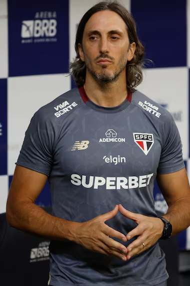 raibello3's tweet photo. Dorival sem assumir um bom trabalho anterior ou um elenco top 5 https://t.co/ZFtwpQPrfo