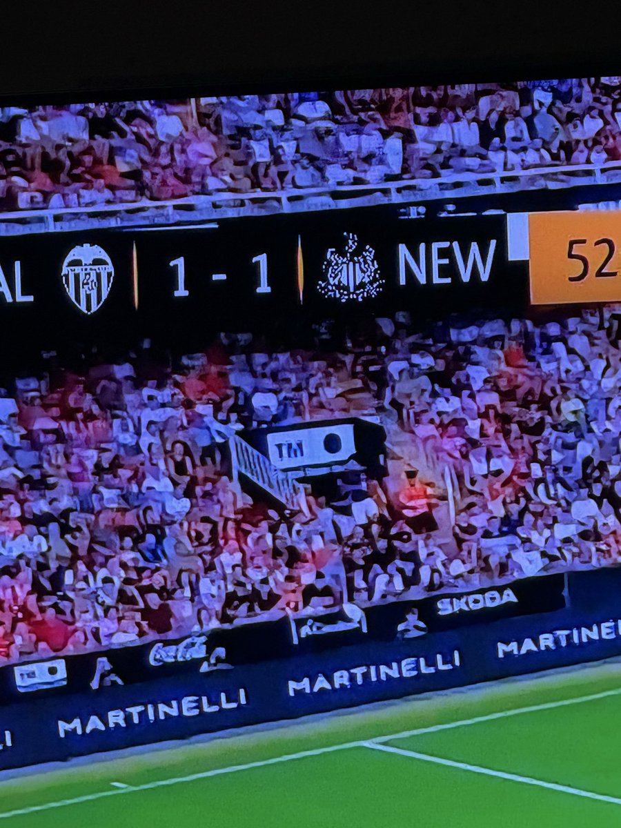 C230495's tweet photo. Wtf is this NUFC crest @NUFC ? Unable to fully pixelate our crest to justify a change, that’s an utterly embarrassing attempt?? Shame. #NUFC #newcastle https://t.co/l8x9TWxdEB