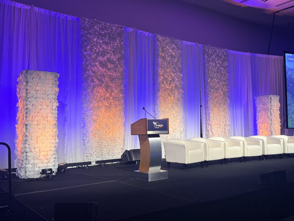 SaynaNorouzi's tweet photo. Huge thanks to all the faculty and participants who brought their expertise and heart to #GlomConHawaii! What an incredible community. Let’s keep being bold; better outcomes for our patients start with moments like this. 🙌
#RareKidneyDisease #Nephrology 
@GlomCon https://t.co/weuFrPdKFs