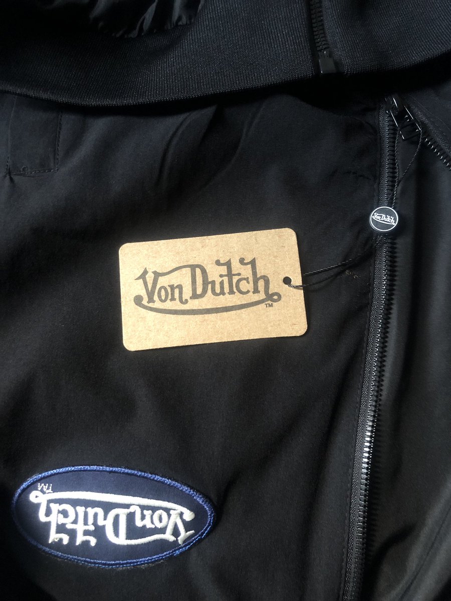 thidiary's tweet photo. Aaaaaaaa a primeira von dutch https://t.co/UCBjTdpytd