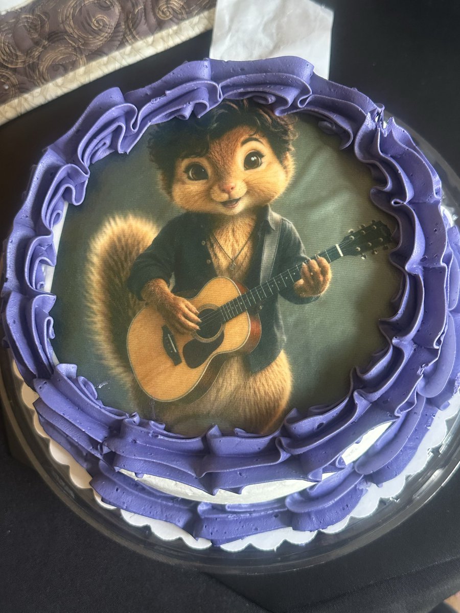 dsp65's tweet photo. @shawnmndessa Happy birthday Shawn! https://t.co/gtnJOPFlWi