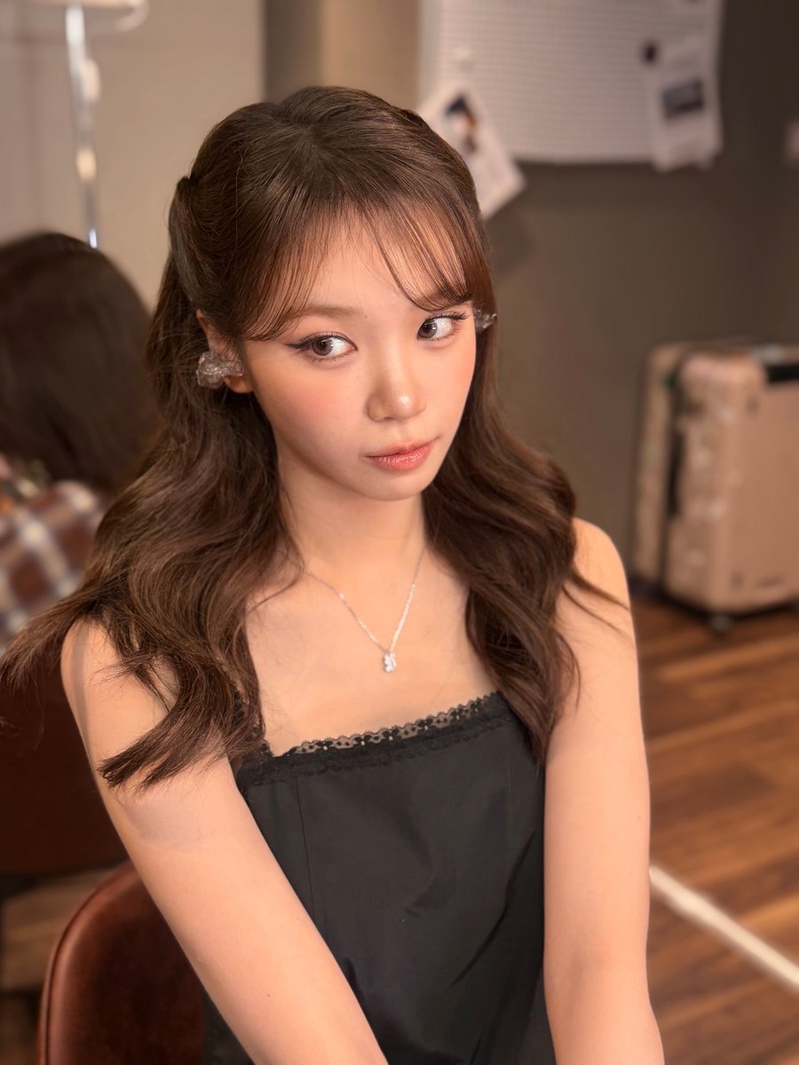 kimchaewonpics's tweet photo. weverse update ♡ https://t.co/fMbGmyWNUy