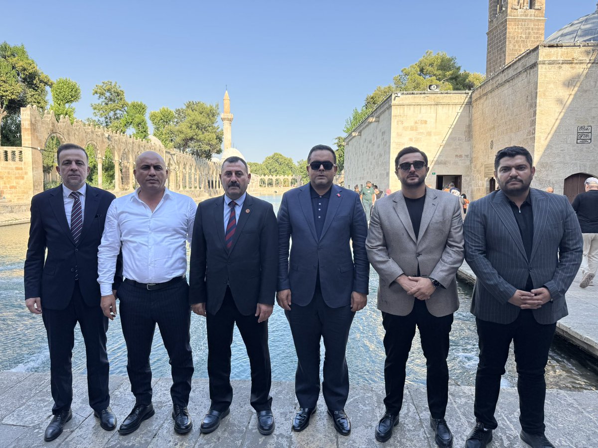 abdullahalg046's tweet photo. 📍Şanlıurfa/Balıklıgöl
MHP MYK Üyelerimiz; sayın Ahmet Karagöz, Bünyamin Köken, B.Batuhan Kurban, M.Çağatay Yıldız ve MHP Şanlıurfa İl Başkanımız Ecz.Osman Mutlu ile birlikte Balıklıgöl hatırası. https://t.co/M6BUAgk53k