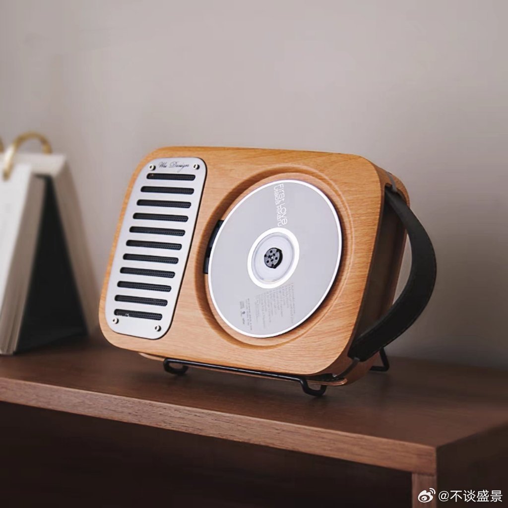 Child_Swim's tweet photo. [Lying back with headphones on, drowning in a killer indie folk track that just clicked—this is the exact vibe your playlist needed right now ]， https://t.co/w1zWox5eAh