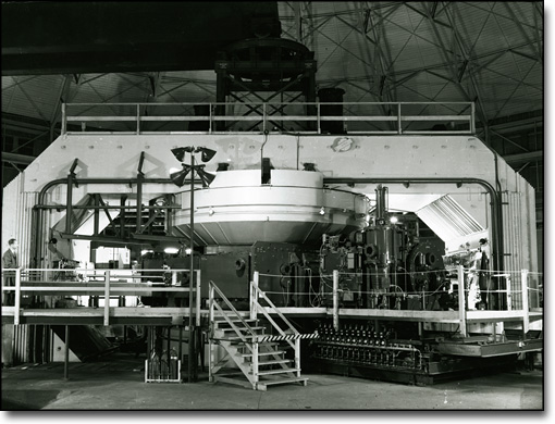 CalBearsHistory's tweet photo. Ernest O. Lawrence's cyclotron particle accelerator prototype developed at Cal in 1930, and the 184-inch version from 1945. https://t.co/g2ZaCeHFAr
