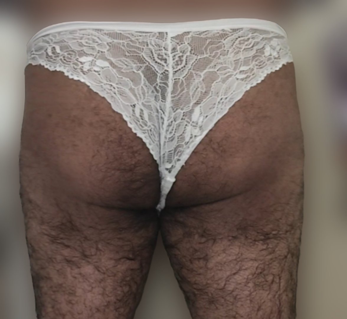 Alvric2Gore651's tweet photo. @conejito69sexi Mismo modelo de panty. Que buen gusto tienes. Saludos https://t.co/zrPwiwSy4Z