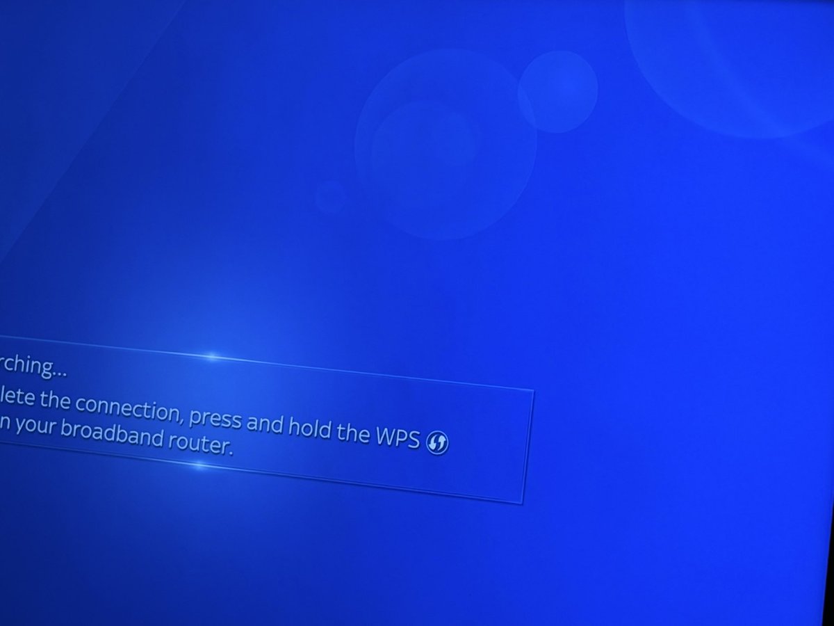 robbin_rocket's tweet photo. Yet another night paying @sky for this shower of shit !!!!! Pissed off is an understatement of the century 
This a regular occurrence,it become our normal daily viewing of blue screen - i am advising everyone not to sign up for #sky #broadband it’s gona cost you a lot for nothing https://t.co/XCkA5Lejx8