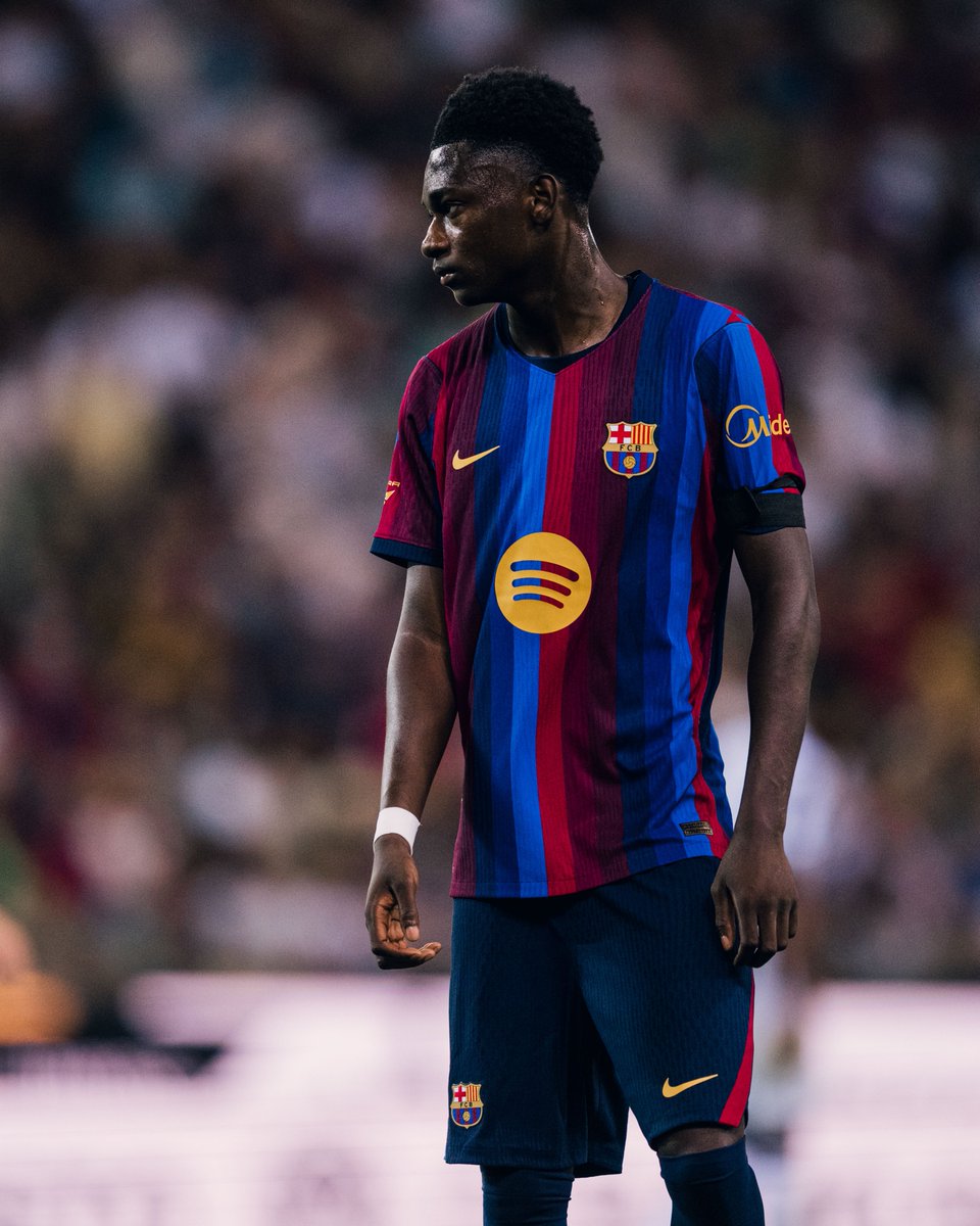 FCBarcelona_es's tweet photo. Debut de Bisiwu con la camiseta del Barça 👏 https://t.co/PCU35tLF4i