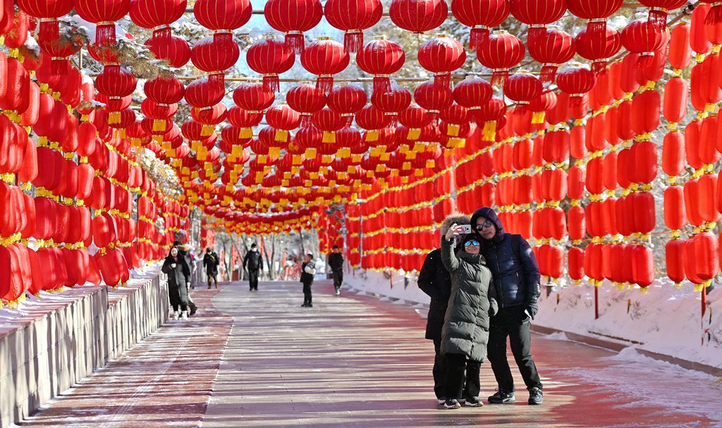 DensmoreAlex's tweet photo. Celebrating Lunar New Year with red envelopes, lanterns, and full bellies of dumplings—happiness shared is the best tradition!， https://t.co/0NnNtrZjrO
