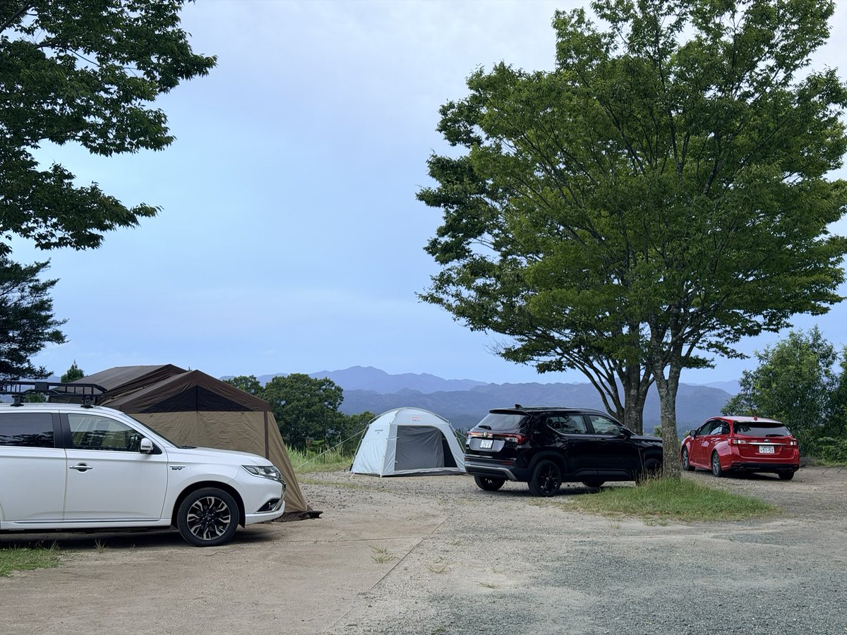 trekboardgame's tweet photo. 台風の影響で風強くて新幕タープ建てれなかったけど涼しくて良いキャンプ場⛺️
#蔵迫温泉さくらオートキャンプ場 https://t.co/73O2KiMZox