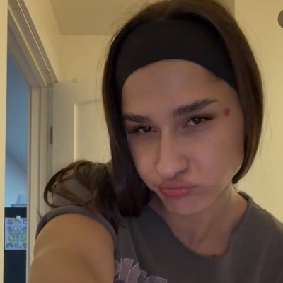 favoriteLay7ye's tweet photo. Fuck me next <3 #nsfw #nsfwtwt #chudai #wataa #thicc #tits
#chubby #slut #horny #freaky #Latina
#mexican #emo https://t.co/3VaIYh2m7q