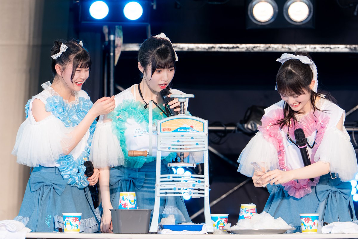 doteraaaa's tweet photo. 2026.08.08
いぎなり東北産11周年イベント
「11回目の真夏のヒロイン」
📍東武動物公園イベントステージHOLA!

素手で氷を割るかれんくんに爆笑するみうちゃんと驚愕する真珠ちゃん🧊

#藤谷美海 #吉瀬真珠 #橘花怜 https://t.co/2Lxnsk9V6b