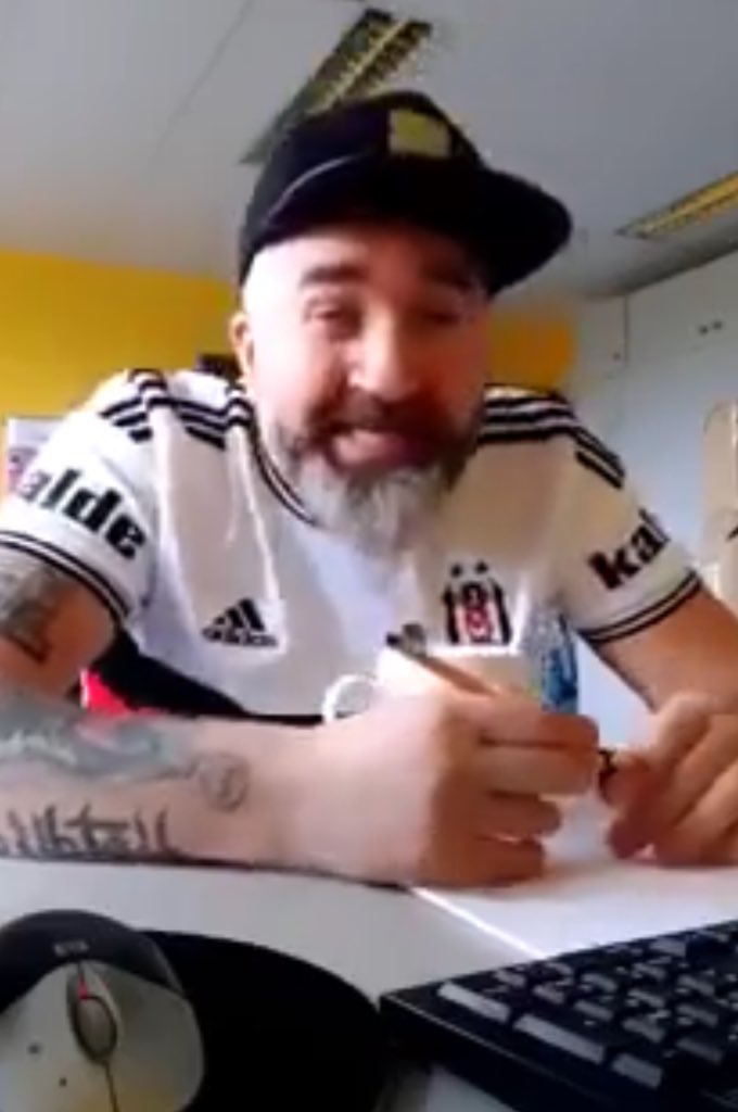 Uclmail's tweet photo. @falseight “Fakat son zamanlarda devletimizin içinden bir grubun Fenerbahçe’yi bu sezon şampiyon yapacaklar dedikoduları kulağımıza geliyor” https://t.co/JD0eI85olM