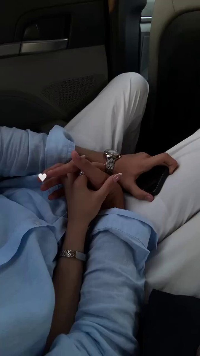 Coupleshands's tweet photo. https://t.co/t11sqEQSPx