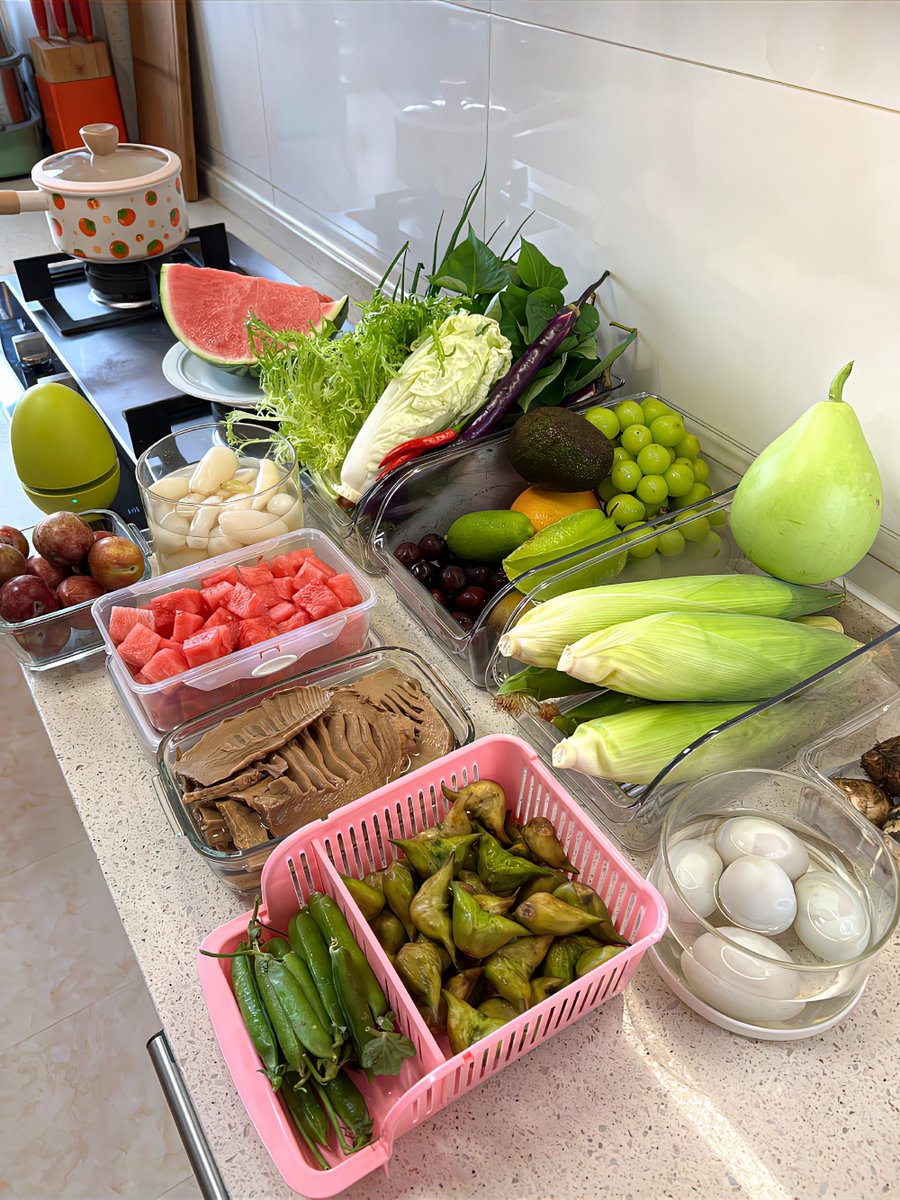 byeon8277's tweet photo. Stocking up for this week’s cozy home cooking! Fresh veggies, organic eggs and whole-grain pasta are on my list  What’s your go-to pantry staple https://t.co/PcEIZ267z7
