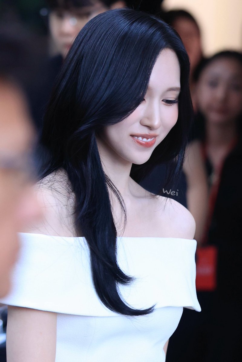 TWICEROYALTY101's tweet photo. So Beautiful and Elegant🖤💎

#MINA #TWICE #SKIIxMINA #MYOUIMINA https://t.co/KLWmqUUXZZ