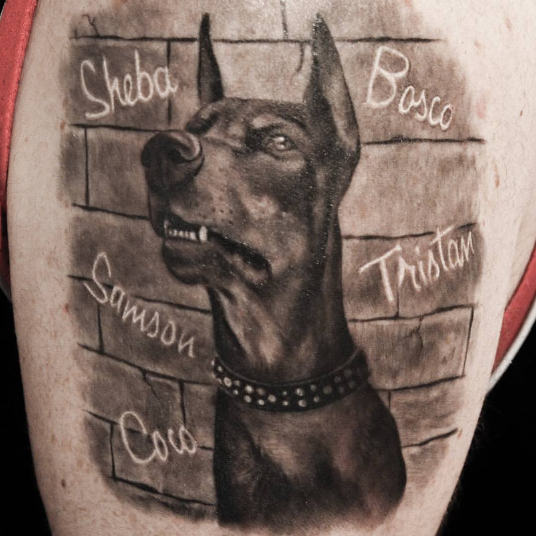 LynnMoreau3's tweet photo. @JaylaSideQuest I like the dog tattoos. https://t.co/SnBhSjXoR2