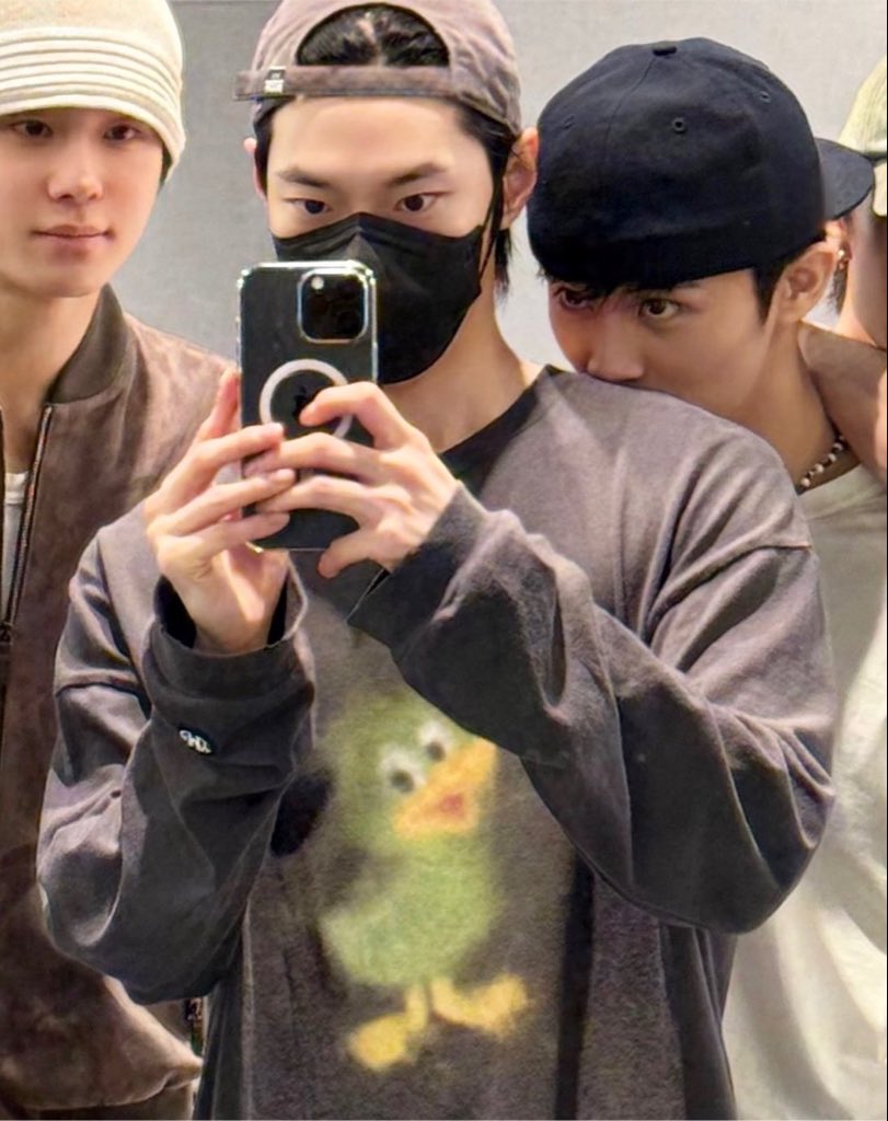 do020i's tweet photo. 얘잖아!!!!!!! https://t.co/oaLVuY33fo
