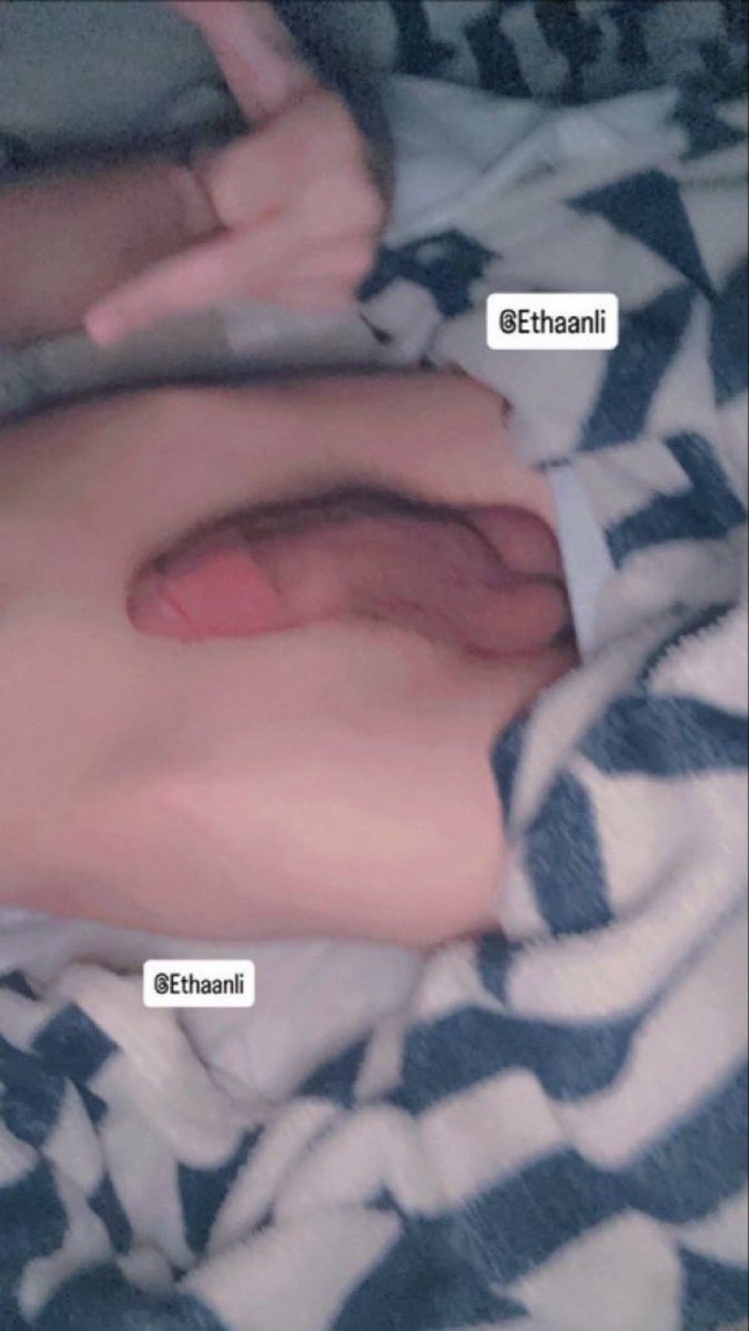 Ethaanli's tweet photo. اه مليان حليب😼😭 https://t.co/evNbjraY4l