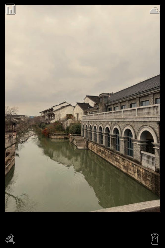 ahnwooyup's tweet photo. As you stroll along the quiet streets, you encounter heartwarming moments of connection among city dwellers. Courteous exchanges and shared respect infuse the urban atmosphere with a soft, welcoming warmth. 🐵 Crispy zucchini slices at the ready. https://t.co/gol2wZ1yID