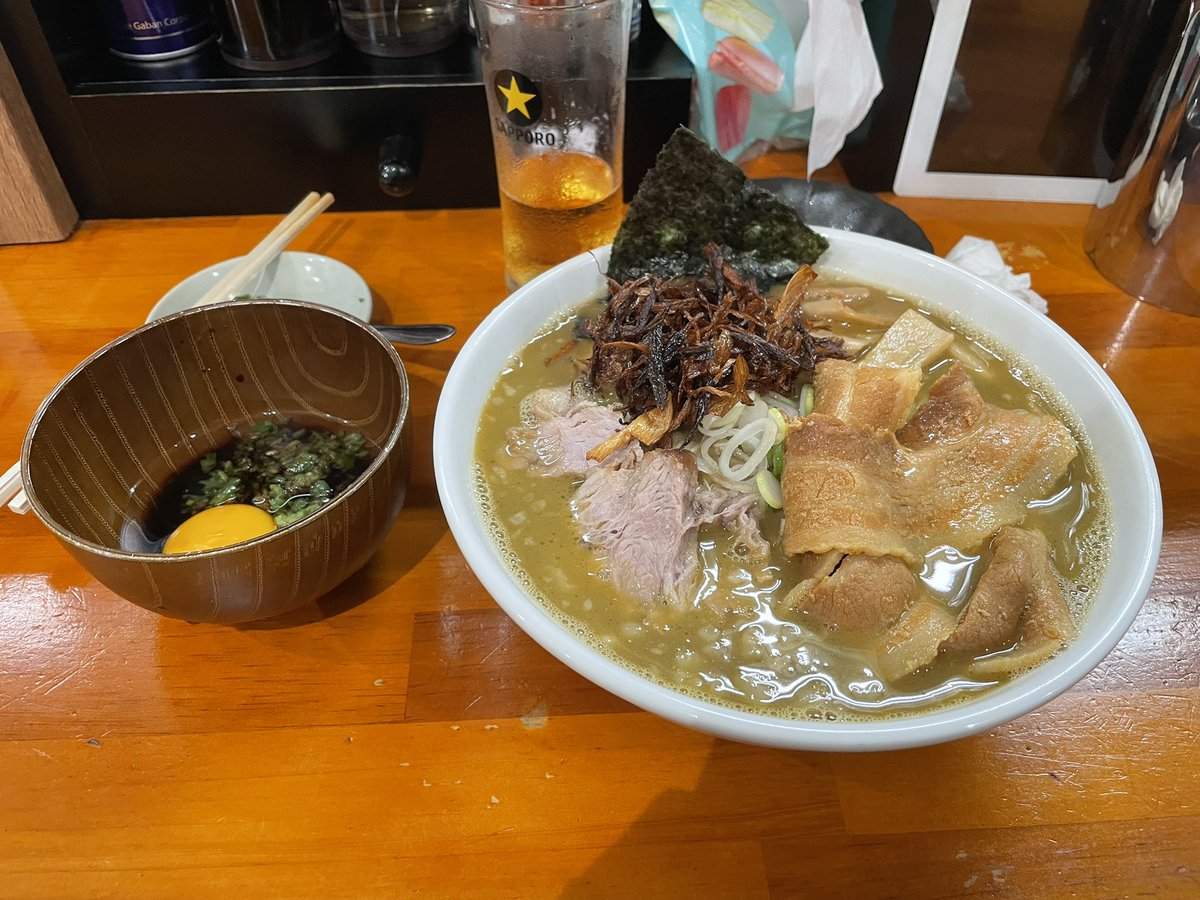 HIG_HARDCORE's tweet photo. 一条流がんこラーメン金町
月日貝の不純＋伊勢海老10kgの100SP🍜🐚🦞

貝も感じつつ伊勢海老の旨味がめっちゃ出てて美味すぎた😋
いつも美味しいラーメンをありがとうございます😆
ご馳走様でした🙏 https://t.co/uwEpjtyDIQ