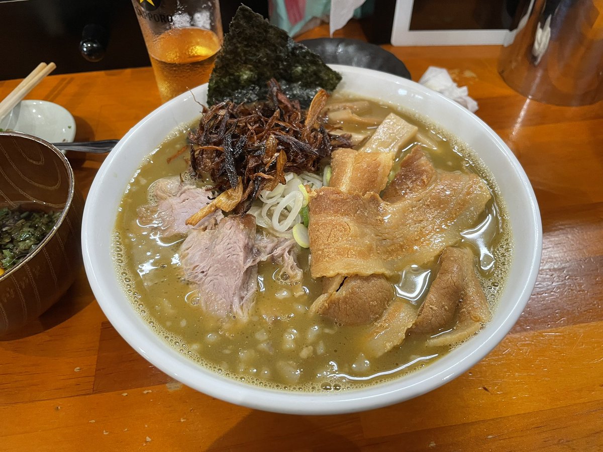 HIG_HARDCORE's tweet photo. 一条流がんこラーメン金町
月日貝の不純＋伊勢海老10kgの100SP🍜🐚🦞

貝も感じつつ伊勢海老の旨味がめっちゃ出てて美味すぎた😋
いつも美味しいラーメンをありがとうございます😆
ご馳走様でした🙏 https://t.co/uwEpjtyDIQ