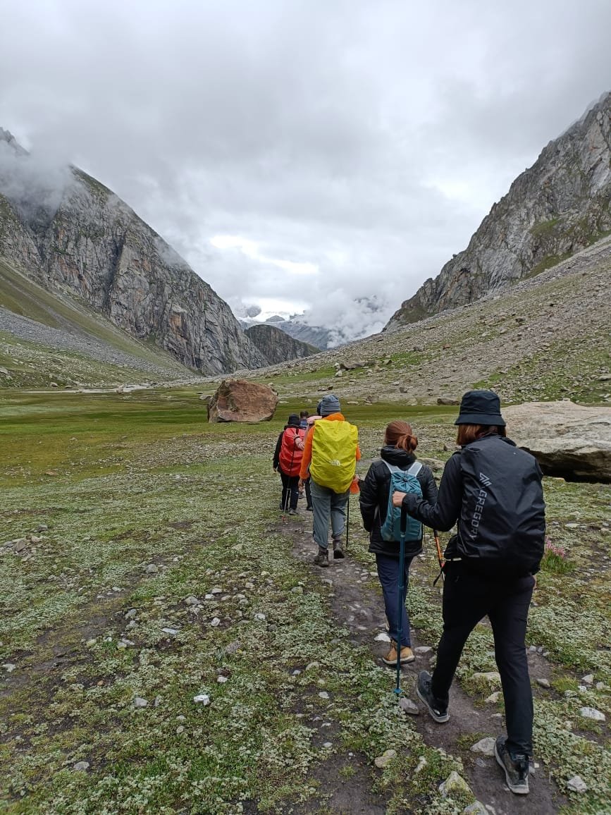 thw4u's tweet photo. from Previous Treks.
#HamptaPass
#Manali
#HimachalPradesh https://t.co/F1vhOyCFMi
