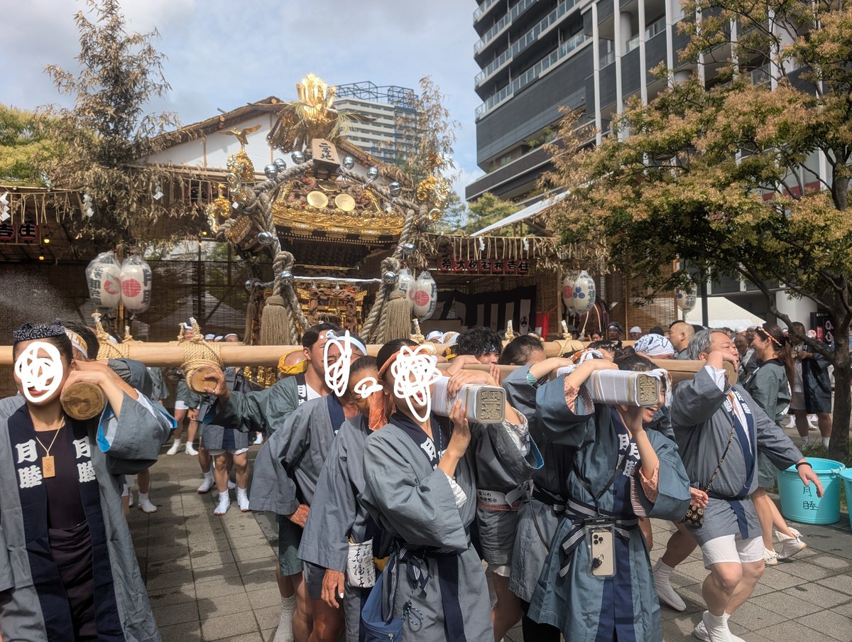 no2tsukimutsu's tweet photo. 午前の町内巡行無事終了です。
ご協力有難うございました😊

#勝どき #豊海 #神輿 #夏祭り #住吉神社 #御旅所 #月島第二小学校 #月二小 #豊海小学校 #東京 #東京都 #Tokyo #中央区 #大江戸線 #勝どき橋 #勝どき橋南詰 https://t.co/LDjGnfdVAZ