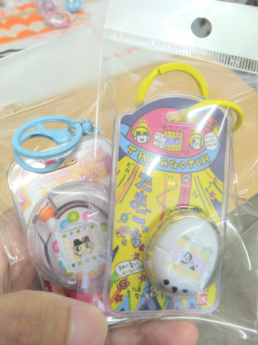 NEXTSTAGE1983's tweet photo. 💖たまごっちアイテム入荷〜！✨

人気のカスタムキーリングをはじめ、ボーロっち🍬、チャーム🎀、マスコットなど、かわいいアイテムが仲間入り😍

たまごっち好きさんは要チェック👀💕
お気に入りをGETしてね🙌✨

#リサイクルショップ
#札幌市豊平区月寒中央通
#たまごっち
#ガチャ活
#札幌Twitter会 https://t.co/QuVcVAHEvG