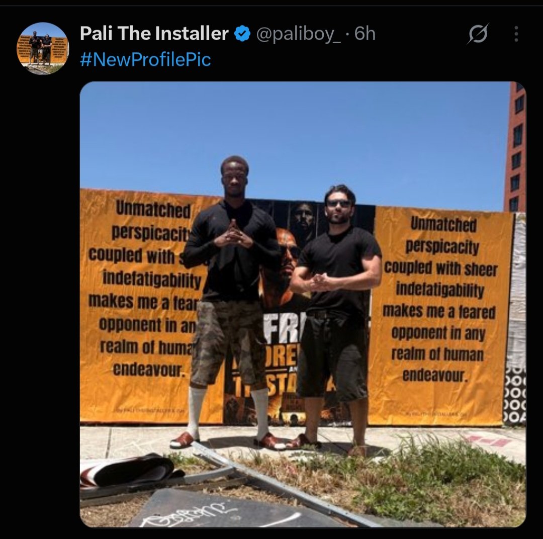 Tateunfazed_'s tweet photo. ‼️JUST IN :

Video footage of Andrew Tate supporters have been released showing them putting up posters around external buildings surrounding the Miami FDC.

They made them large enough so the Tate brothers can see them from their cells! 🤝

Free the Tates. https://t.co/hV9B45B8AX