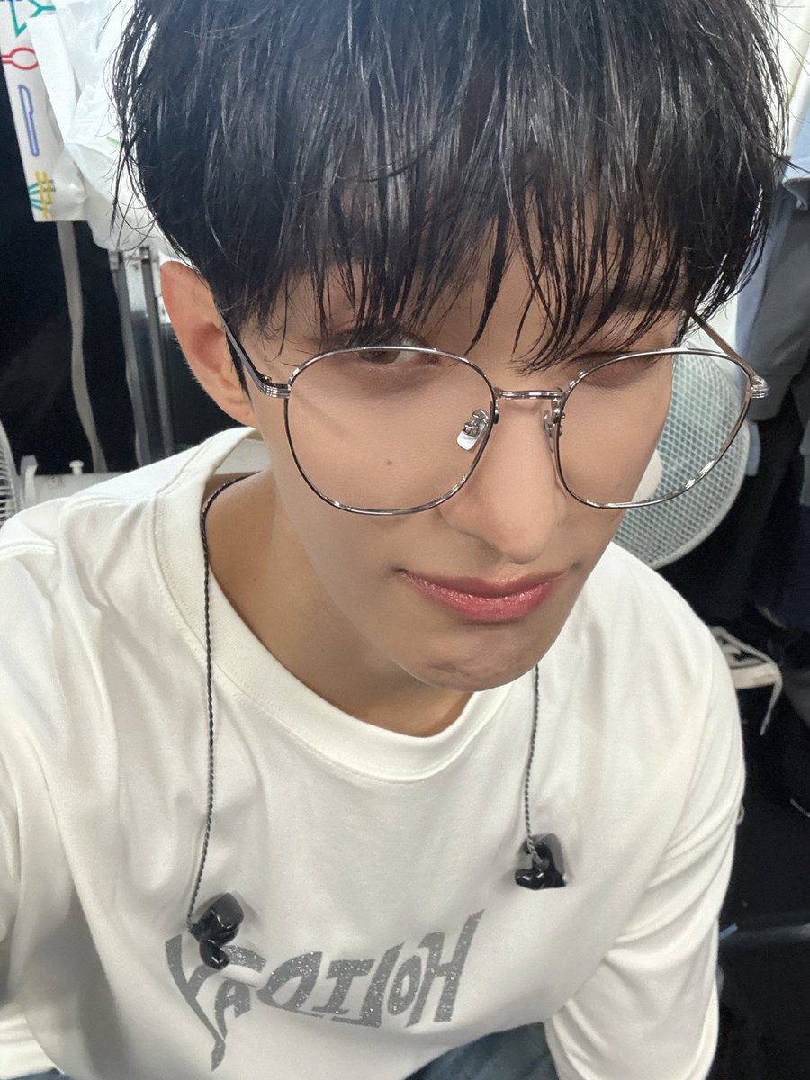 kyeomtaeyeoja's tweet photo. DNOTD (dokyeom nose of the day) https://t.co/XI8lzzx48j