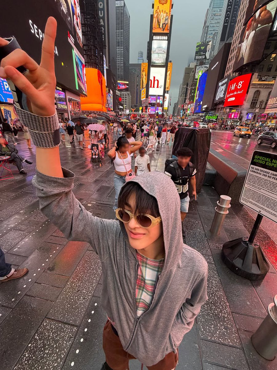 keonhup's tweet photo. NYC, here we comes-!🤘 https://t.co/iEXp4j8Qpe