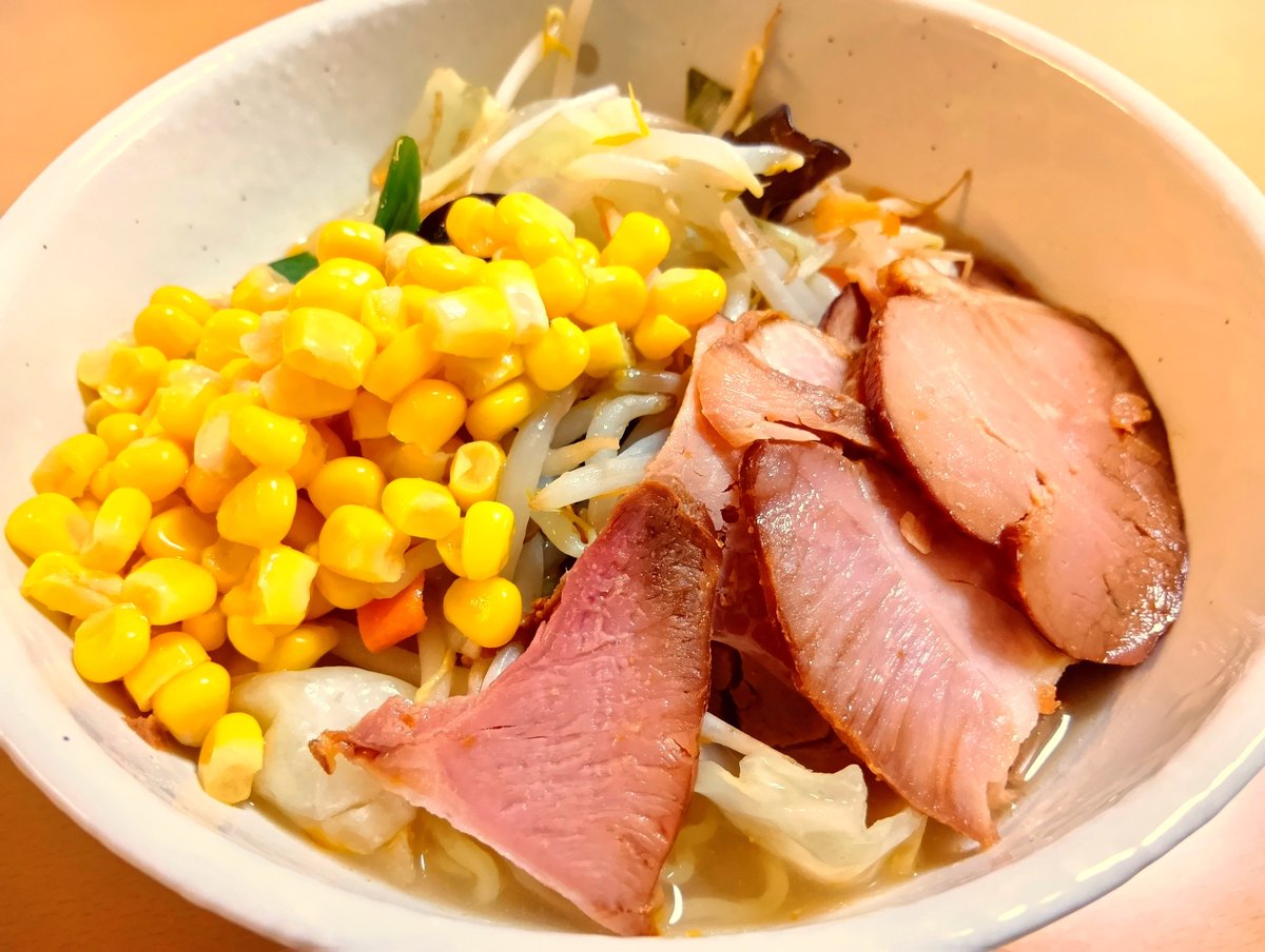 pento_GR's tweet photo. ラーメン作った。野菜たっぷり https://t.co/e21X3NHTXR