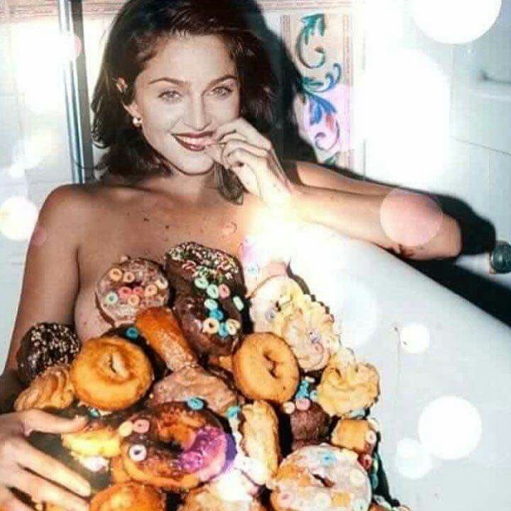 iaceremonie's tweet photo. Need a sweet treat https://t.co/ZLslw9MTCv