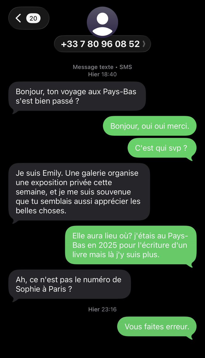 angeabydyali's tweet photo. Attention arnaque ⚠️

#paris #emily #france https://t.co/Rw9I6oLPvH