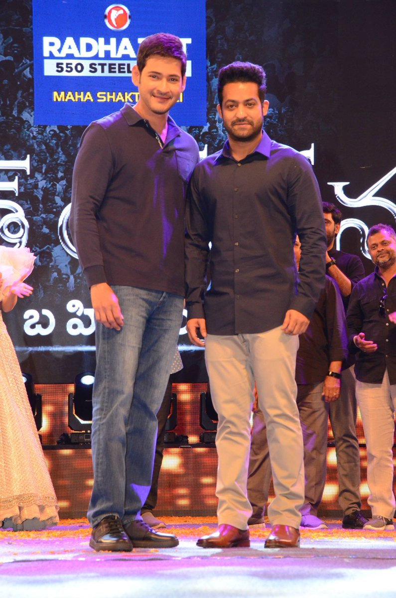 MaheshFanTrends's tweet photo. Thankyou So Much DRAGON @tarak9999 anna ❤️

#HBDSuperstarMahesh
@urstrulyMahesh https://t.co/UdgFgWbklG
