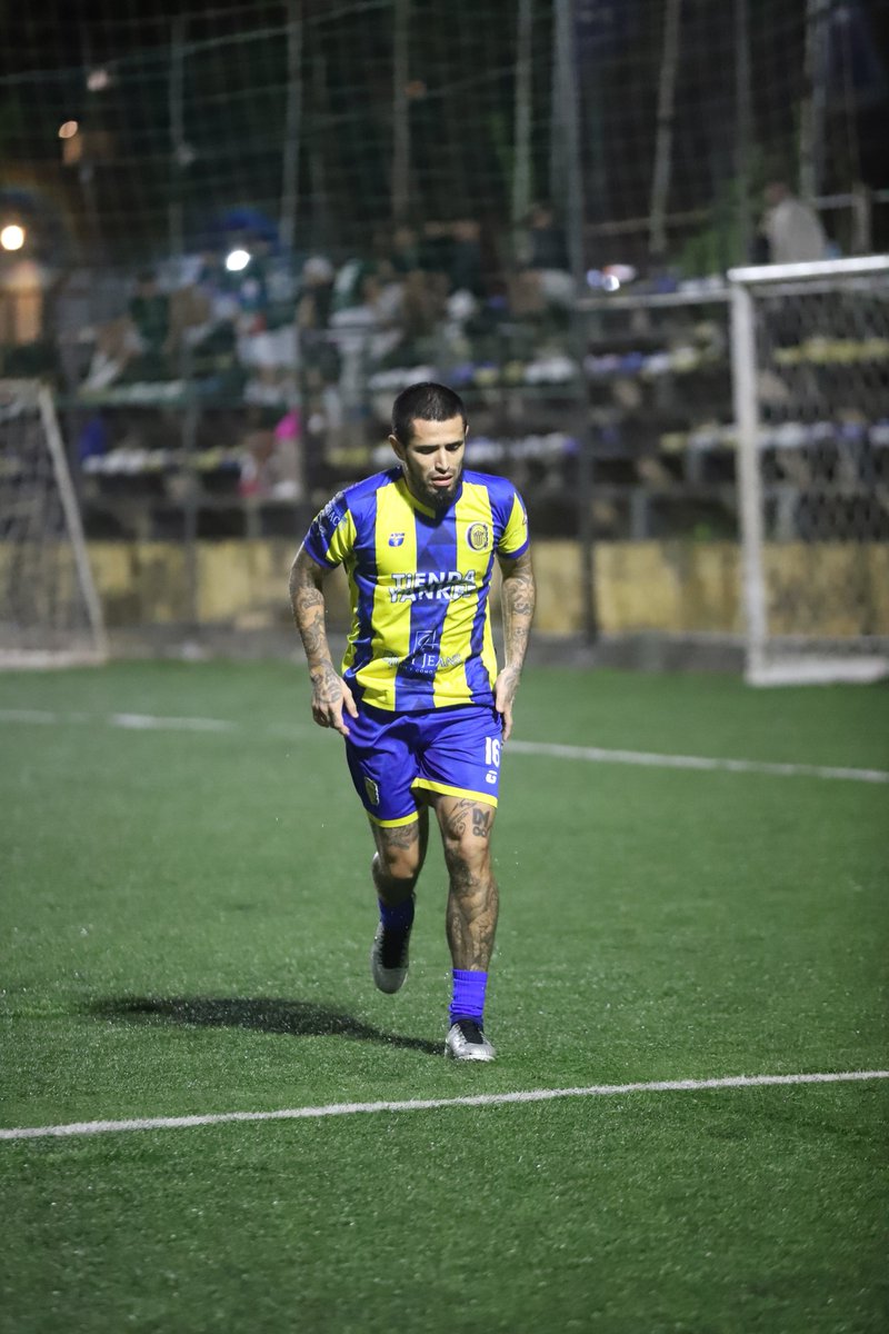 ligadetuiteros's tweet photo. El 7 ideal de jugadores de la Liga:

Diego Barreto

Marcelo Palau
Victor Ayala

Julian Benítez 
Mauricio Cuero
Luis Nery Caballero

Guillermo Beltran https://t.co/4esk4JPo25