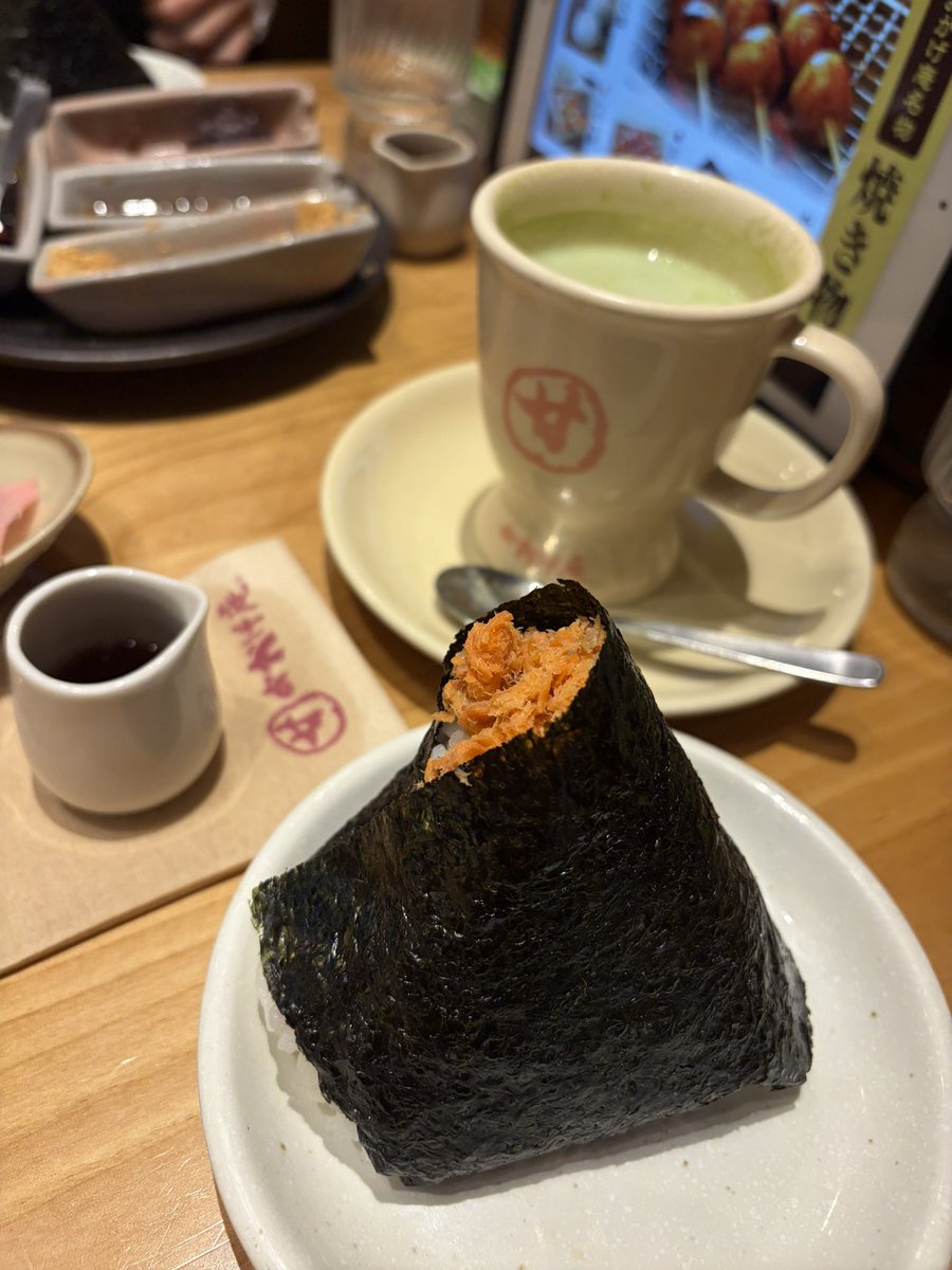gr_cwz's tweet photo. 体重増減がすごくて皮余りやばいんだけどどうすればいい https://t.co/050Svbqo1W