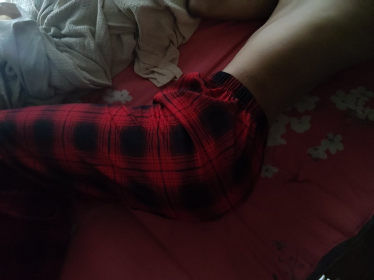 Yourfavbottyy's tweet photo. ermm nk kena fuck ☹️ https://t.co/DdpQghY12n