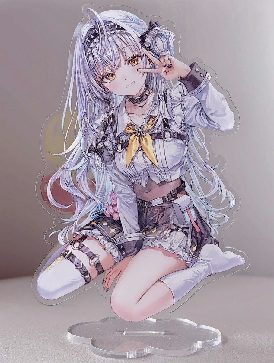 momoco_haru's tweet photo. グッズ写真その①
サイネちゃんアクスタ　後ろのバルーンは透けてます🎈
https://t.co/KB56MQjDAG https://t.co/PjYOEt1GzD