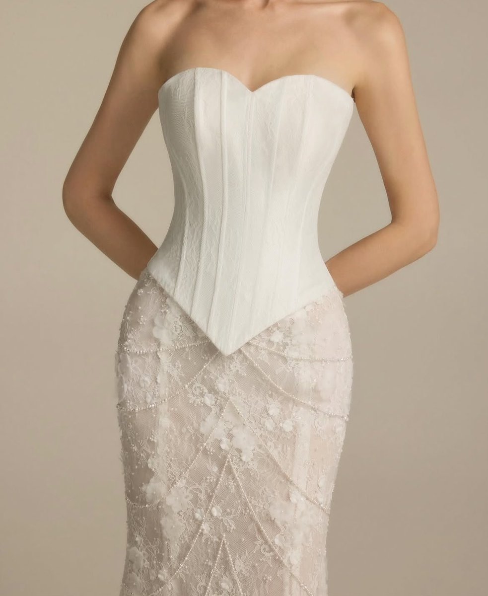 cami_cellario's tweet photo. Vestido n15. https://t.co/A4sF1xxa69