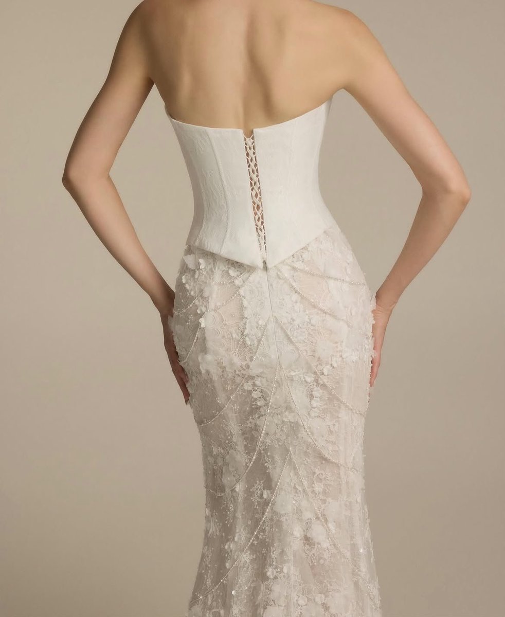 cami_cellario's tweet photo. Vestido n15. https://t.co/A4sF1xxa69