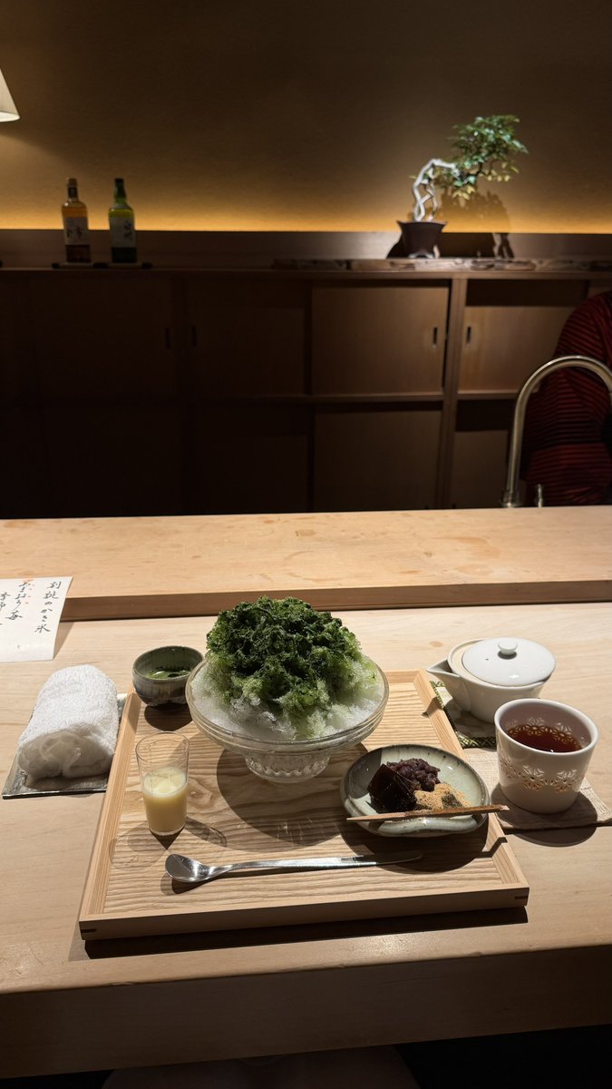 x_ly13's tweet photo. お気に入りすぎてまたここのかき氷食べてきた😽♡ 抹茶のシロップは目の前でたててくれるし、練乳にもあんこにも合って本当に美味しい https://t.co/OdIcOv7pGo