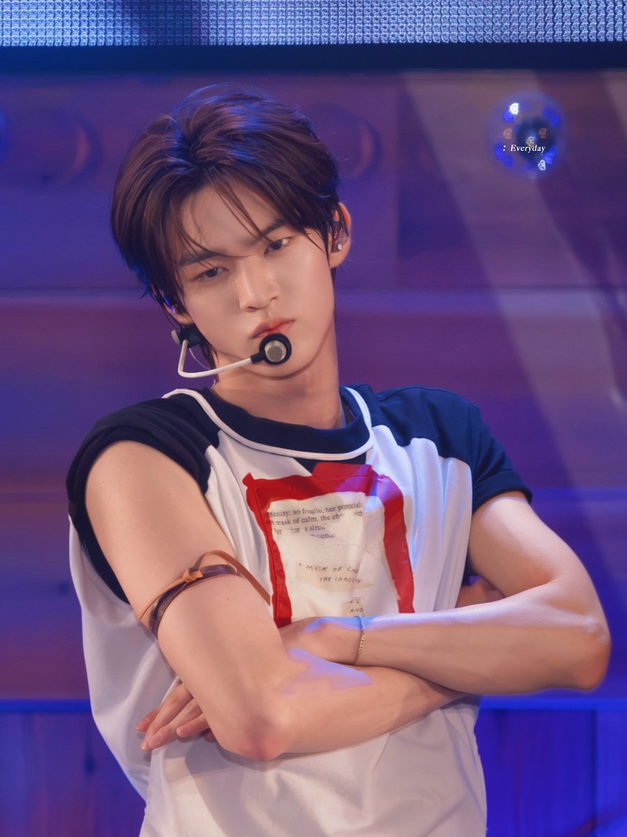 everyday24700's tweet photo. 260807 메자마시

앙탈권위자💙

#투어스 #도훈 #김도훈 #TWS #DOHOON #ドフン #道勋 https://t.co/0Pvf3b9rPs