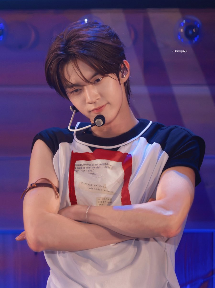 everyday24700's tweet photo. 260807 메자마시

앙탈권위자💙

#투어스 #도훈 #김도훈 #TWS #DOHOON #ドフン #道勋 https://t.co/0Pvf3b9rPs