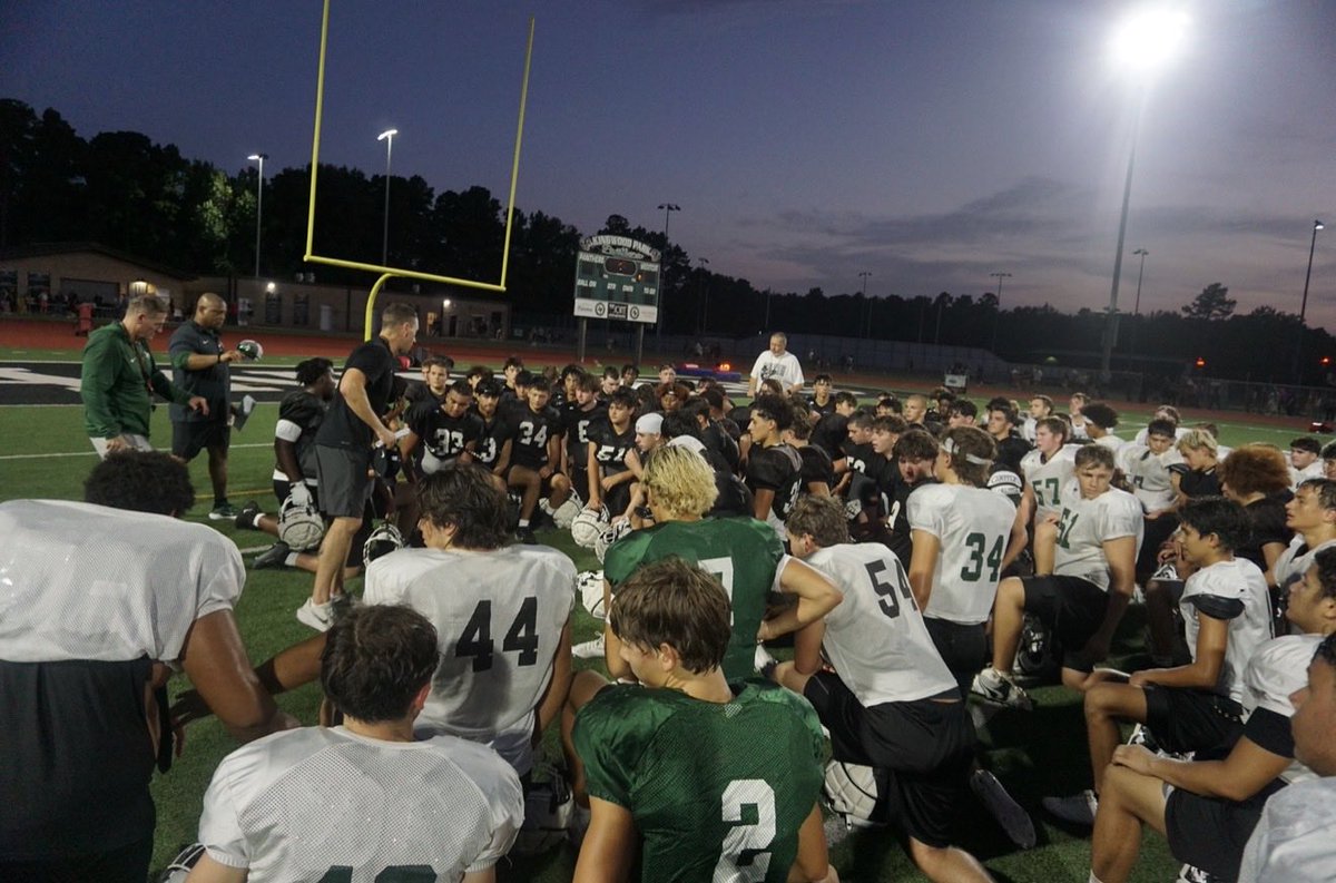 KPark_Football's tweet photo. Intrasquad scrimmage &amp; Meet the Panthers were a success. Next stop Tomball Scrimmage. 🏈💚🖤
#betterTogether 
#kpfamily https://t.co/hiz1nLU5cV