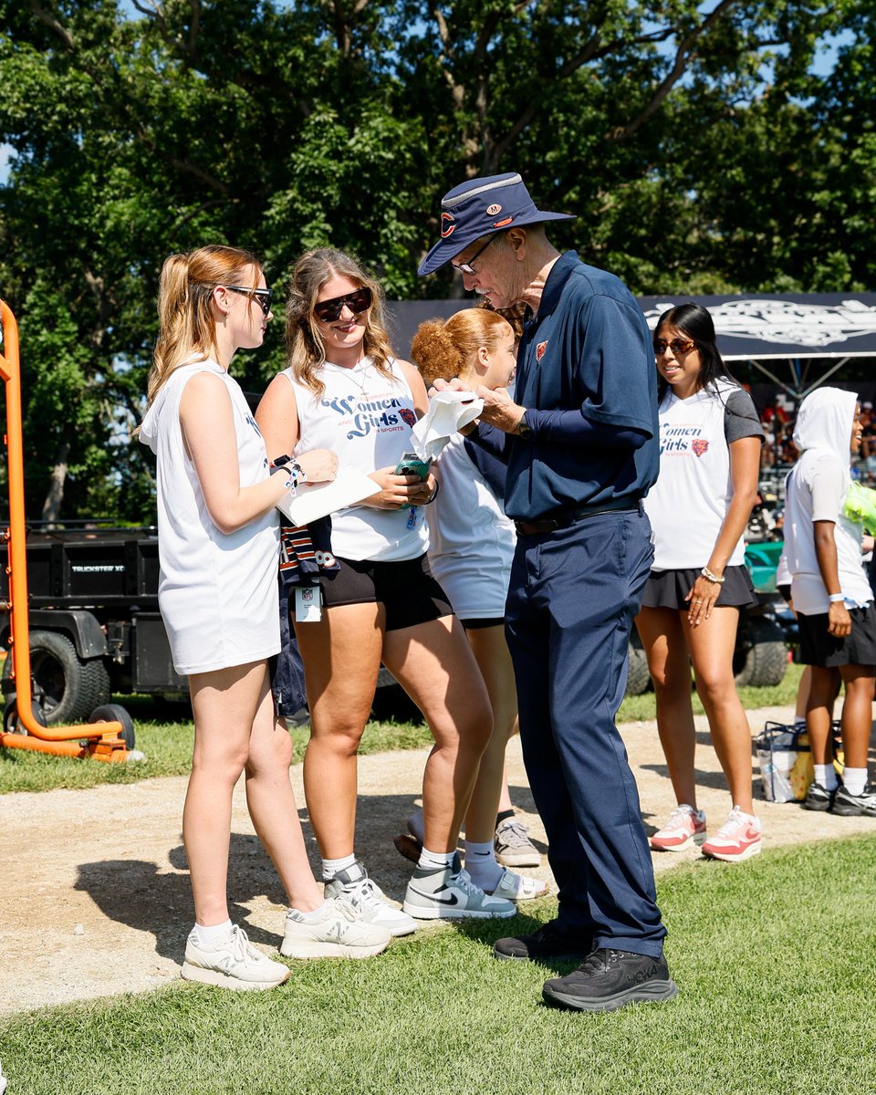 ChicagoBears's tweet photo. The future of flag football is bright 🤩 https://t.co/I8yVK77qQt