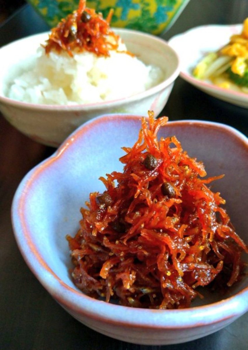 zakokaisan's tweet photo. 最高のご飯のお供🍚🎉

​ホカホカご飯に当店の「ちりめん山椒」をひとさじ🥄✨

ちりめんの旨みと山椒の爽やかな香りが口いっぱいに広がります！

​暑い日の食欲増進にもぴったりな絶妙な塩加減👌
ぜひお試しください😊🍀

​#淡路産 　#ちりめん山椒 
#ご飯のお供 https://t.co/tPGNDfyFrT